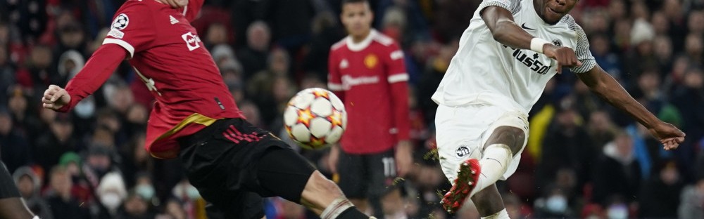 图卢兹年轻门将多次扑救保住城门不失