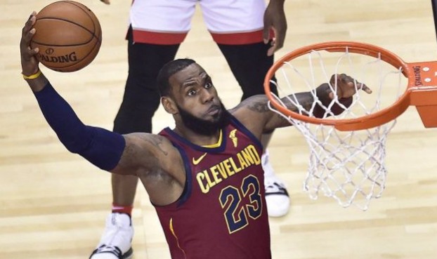 卡尔斯鲁厄替补阵容发力,轮换球员联手制造惊喜胜利